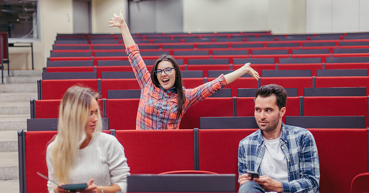 konekta-plus-posrednik-u-osiguranju-osiguranje-za-studente-i-ucenike